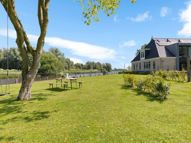 Oudeschouw 8, Akkrum