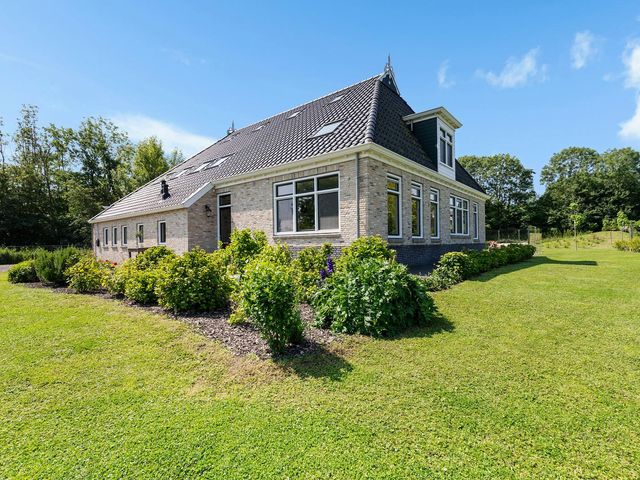 Oudeschouw 8, Akkrum