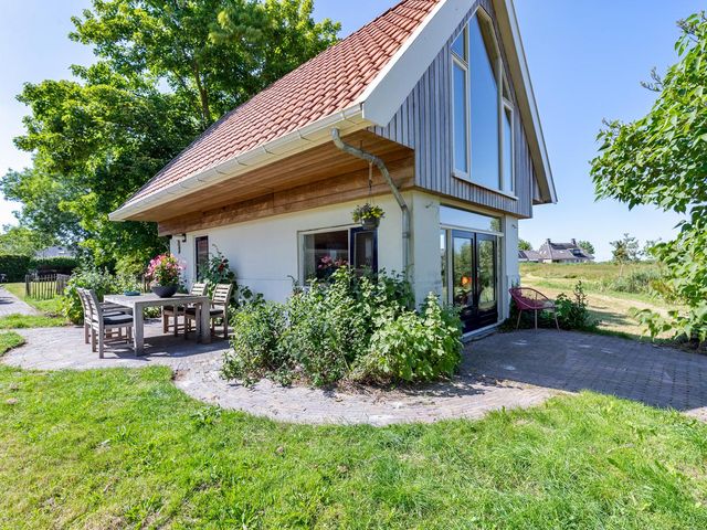 Doniaweg 1, Burgwerd
