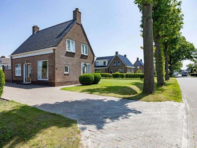 Lindsterlaan 6, Marum