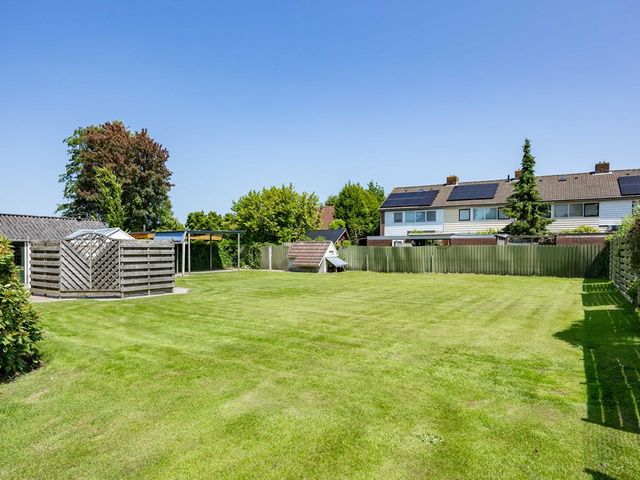 Lindsterlaan 6, Marum