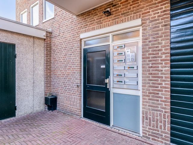 Sluisweg 24, Bunschoten-Spakenburg