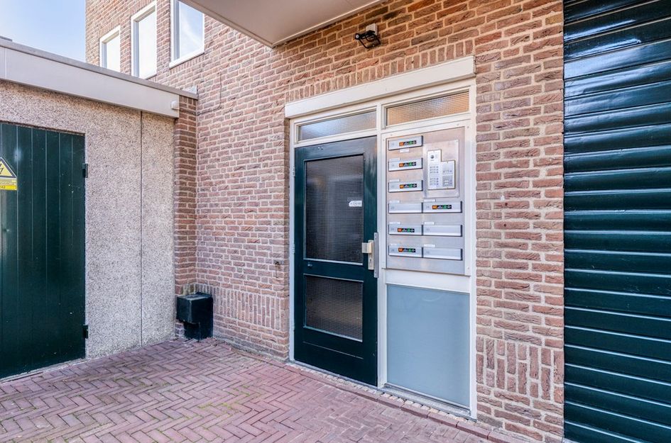 Sluisweg 24