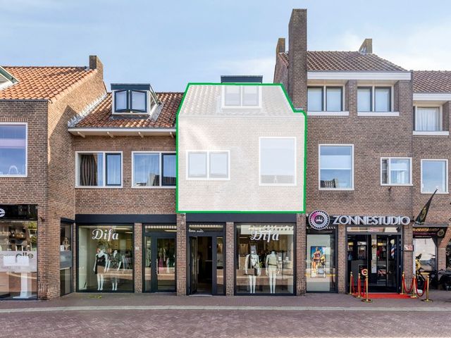 Sluisweg 24, Bunschoten-Spakenburg