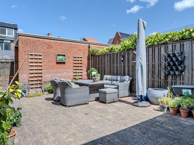 Oranjetuin 11, Bleiswijk