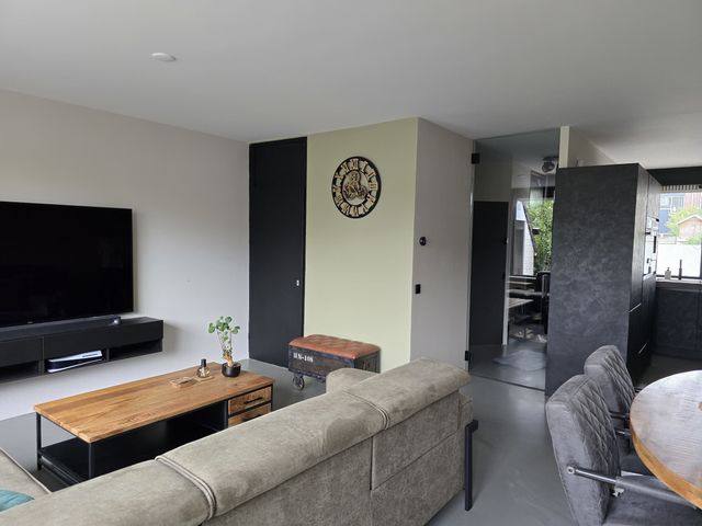 Doorzwin 2308, Julianadorp