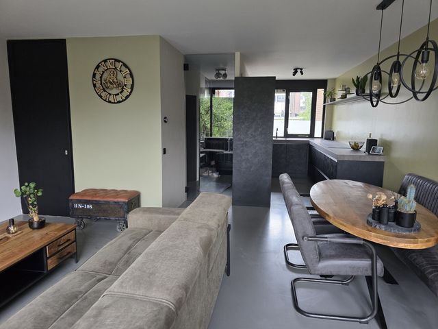 Doorzwin 2308, Julianadorp