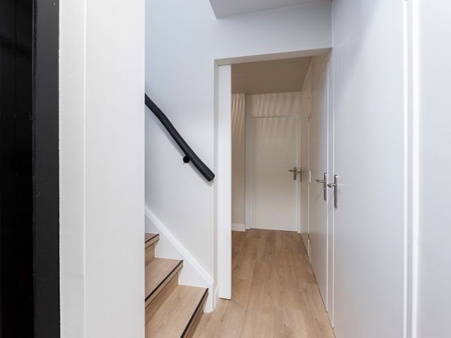 Bezoenstraat 8, Borne