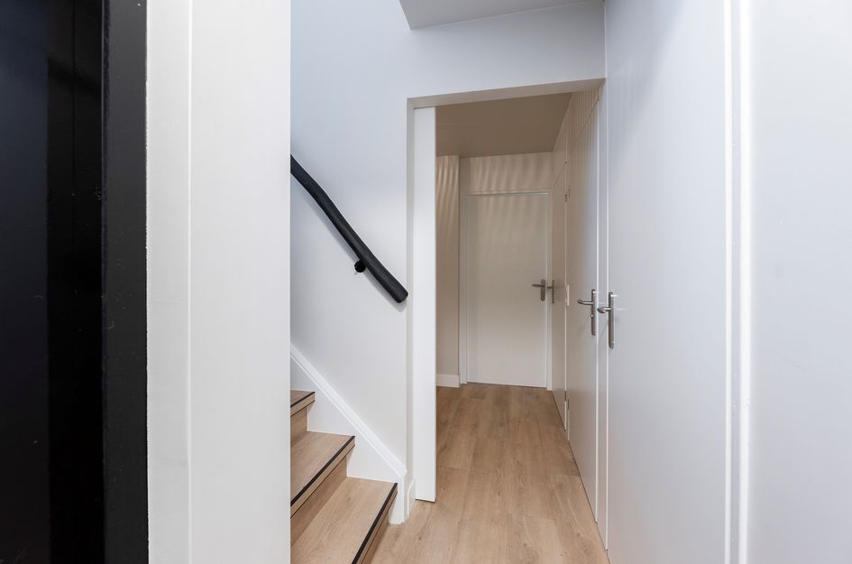 Bezoenstraat 8