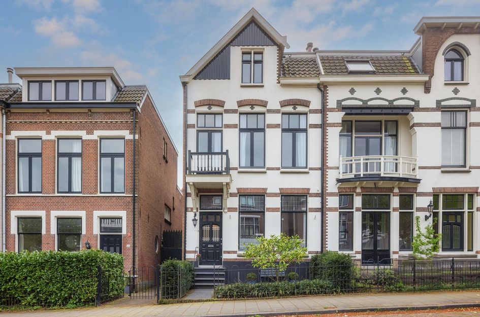 Burgemeester Weertsstraat 63