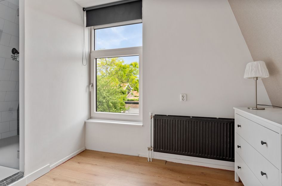 Kruislaan 28