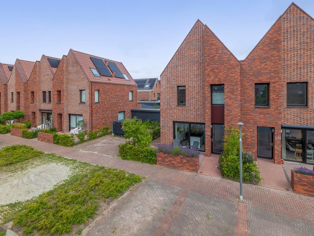 Vossenburglaan 220, Meerstad