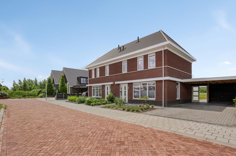 De Weerstallen 48