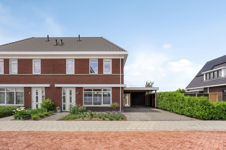 De Weerstallen 48