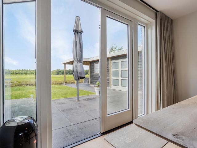 De Weerstallen 48, Kollum