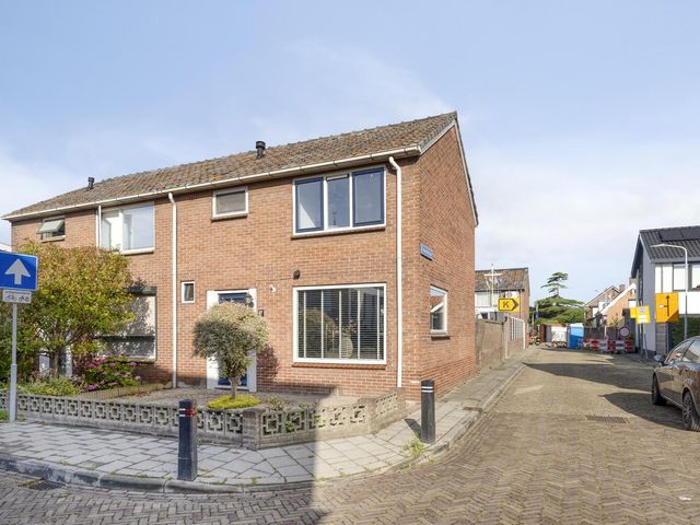 Kerkstraat 27, Bruinisse