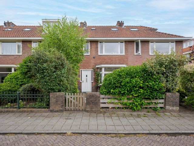 Pauwenstraat 7, Voorschoten