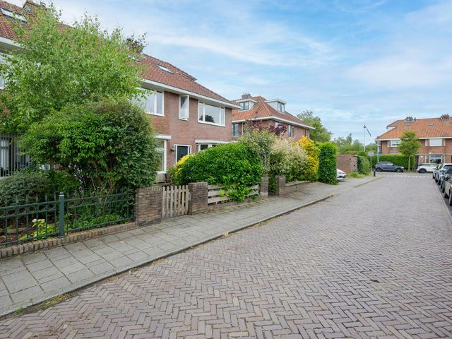 Pauwenstraat 7, Voorschoten
