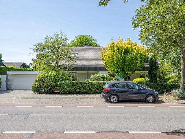 Karel Doormanlaan 21, Voorschoten