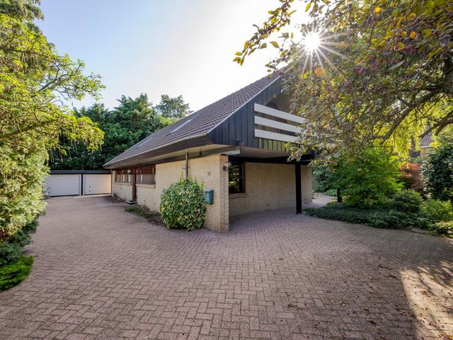 Van Hamellaan 32, Voorschoten