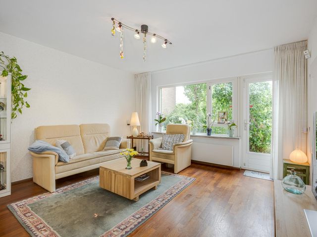 Floriszpad 13, Voorschoten