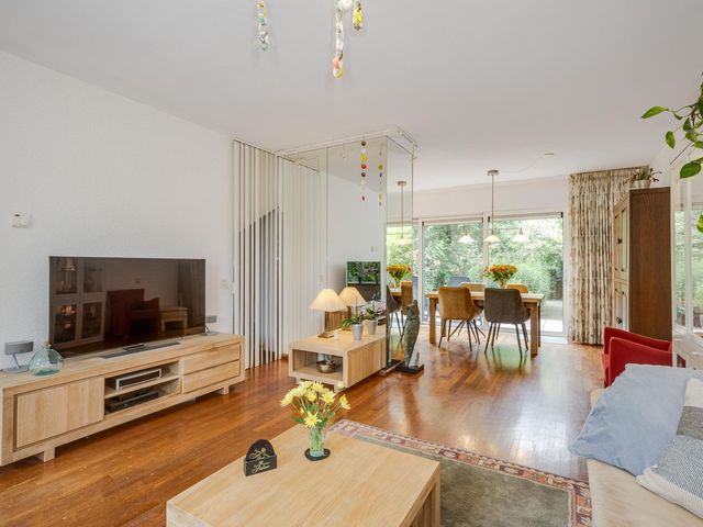 Floriszpad 13, Voorschoten