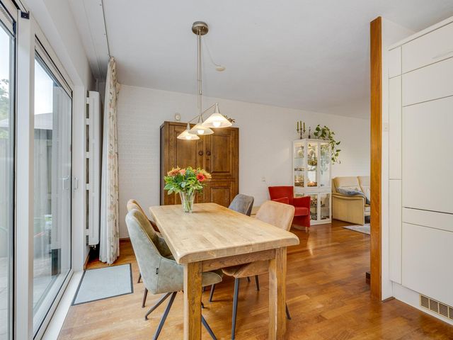 Floriszpad 13, Voorschoten