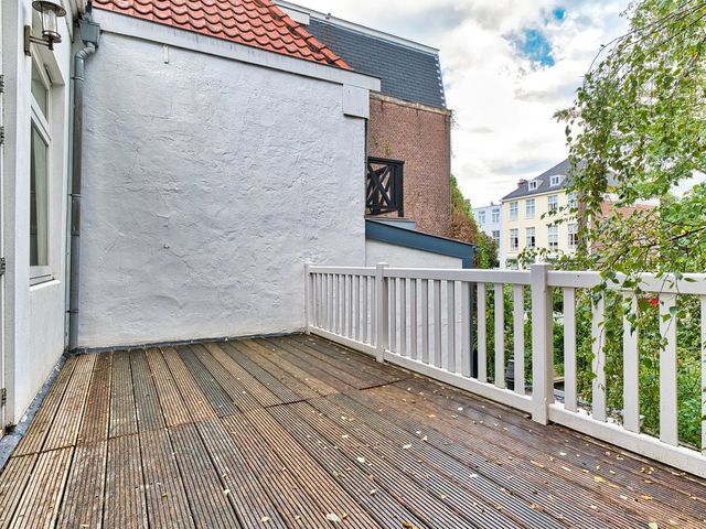 Noordeinde 89, 'S-Gravenhage