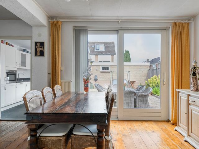 de Vriesstraat 2, Dinteloord
