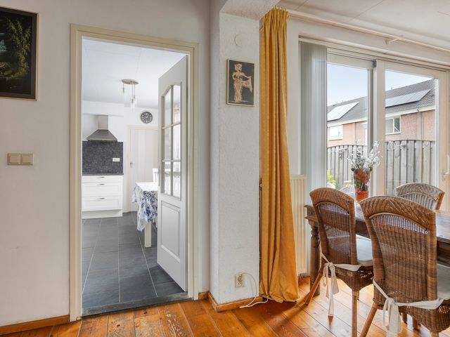 de Vriesstraat 2, Dinteloord