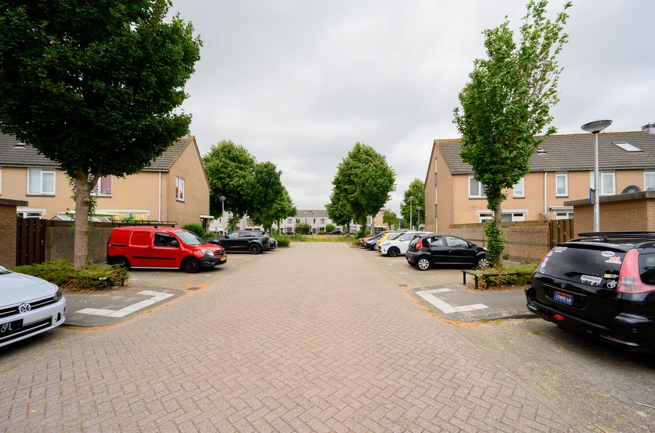 Lau Mazirelstraat 8