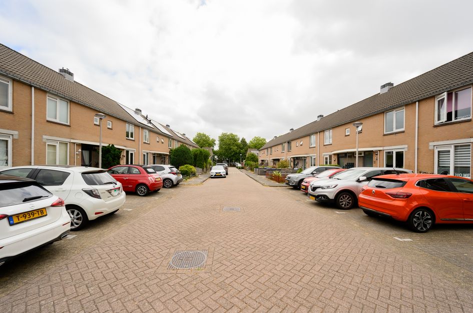 Lau Mazirelstraat 8