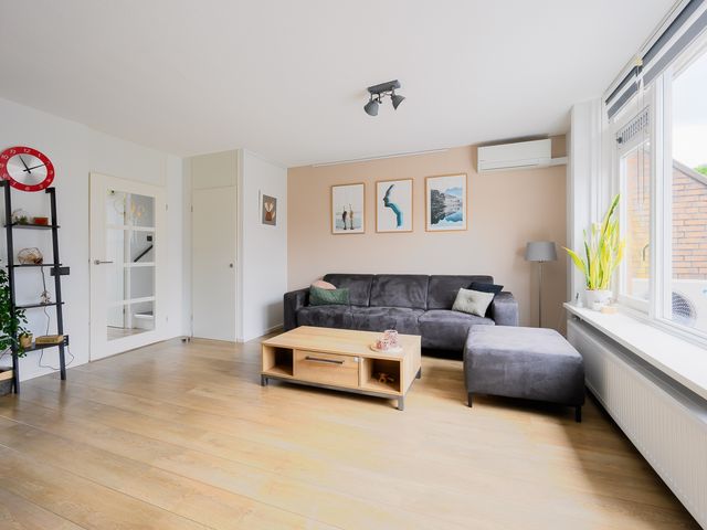 Lau Mazirelstraat 8, Spijkenisse