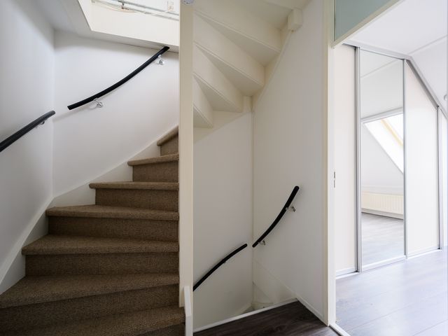Lau Mazirelstraat 8, Spijkenisse