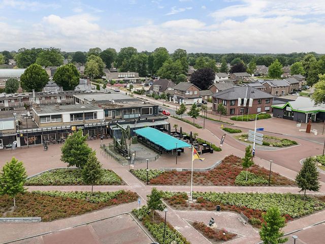 Burgemeester Osselaan 1, Schoonebeek