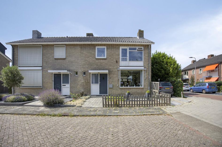 Ferdinand Bolstraat 11