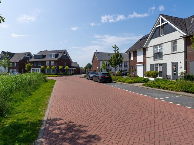 Boomgaard 37, Nieuwendijk