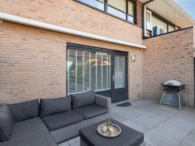 Boterbloem 28, Hendrik-Ido-Ambacht