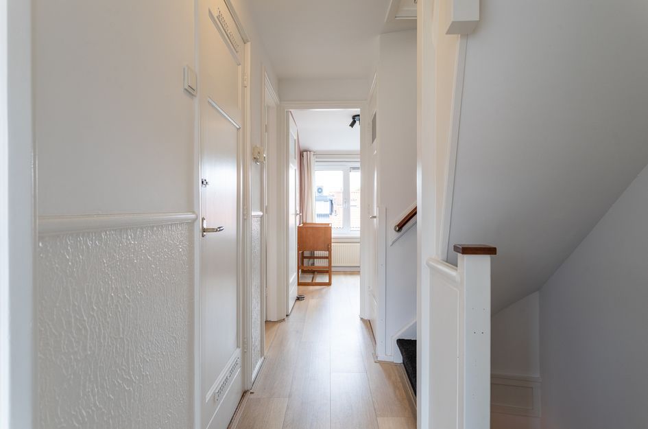 van Watervlietstraat 28
