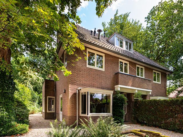 Melvill van Carnbeelaan 25, Driebergen-Rijsenburg