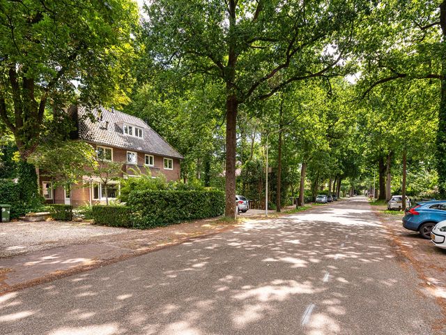 Melvill van Carnbeelaan 25, Driebergen-Rijsenburg