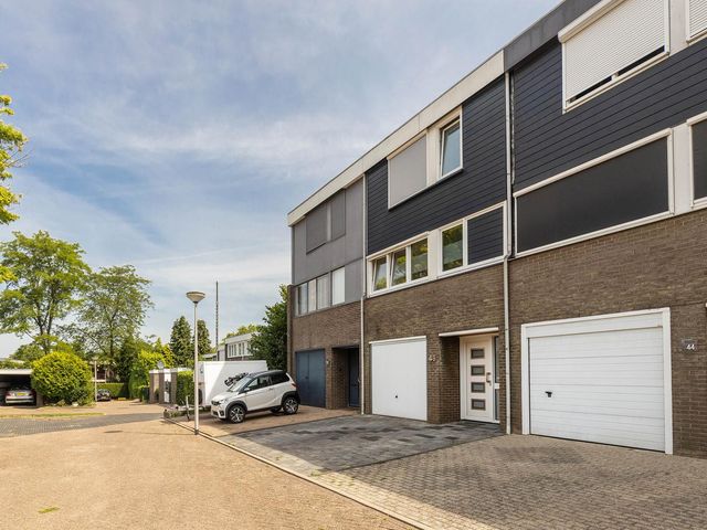 De Thun 46, Heerlen