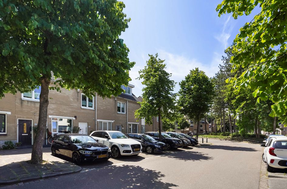 Dr. J. Presserstraat 79