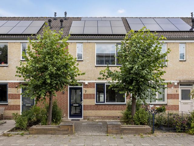 Serenadelaan 7, Barendrecht