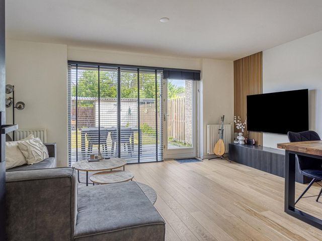 Serenadelaan 7, Barendrecht
