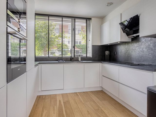 Serenadelaan 7, Barendrecht