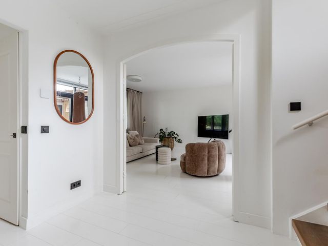 Oesterdam 7, Hoofddorp