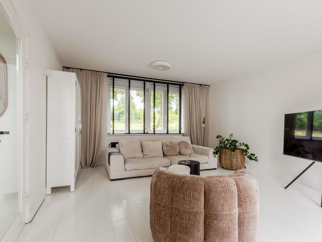 Oesterdam 7, Hoofddorp
