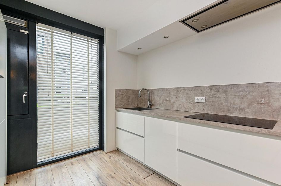 Roerdompstraat 9