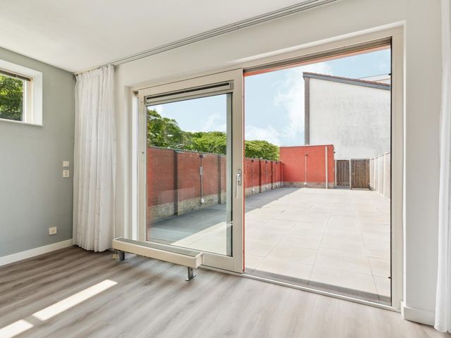 Mahoniestraat 1, Almere